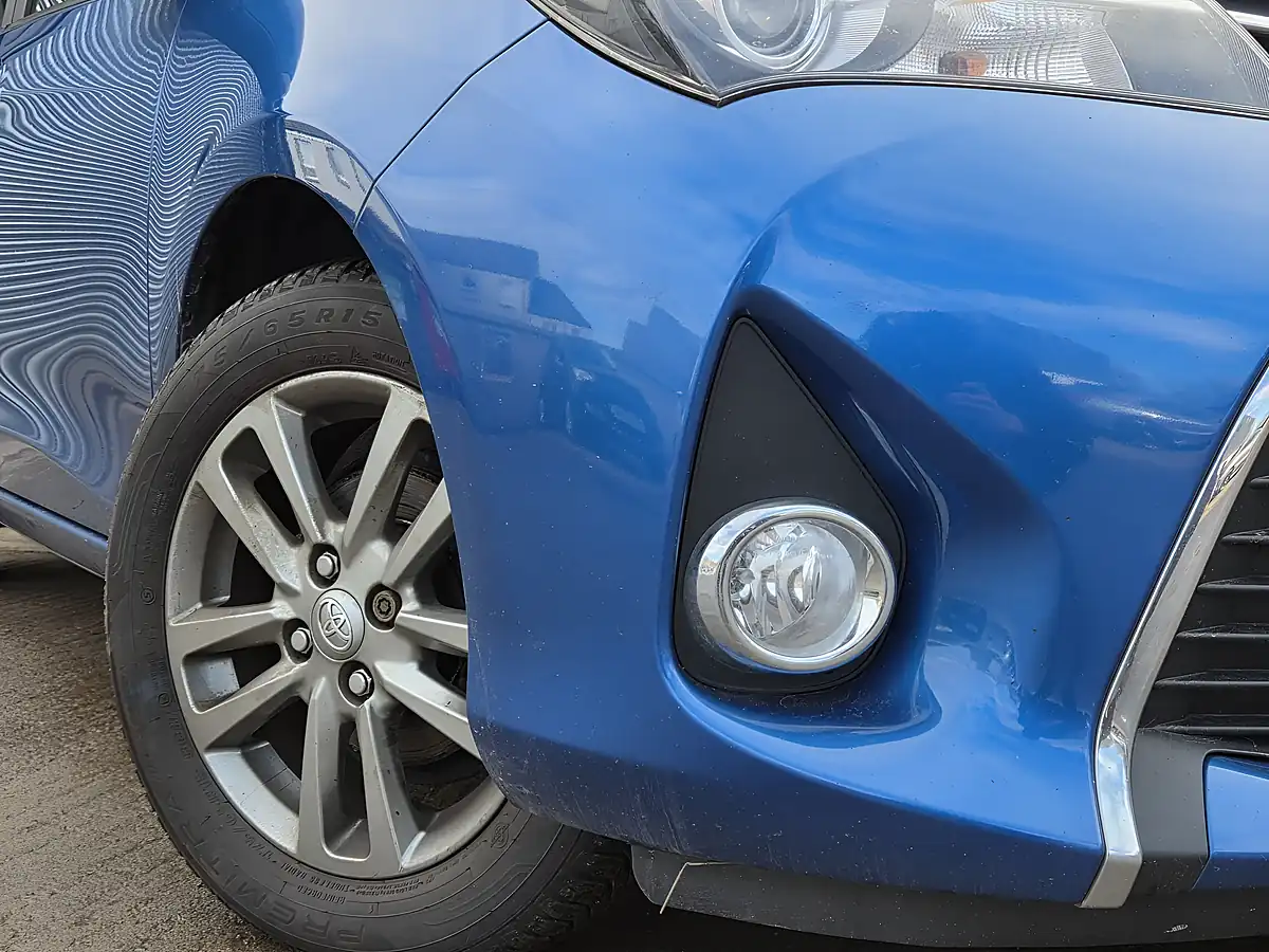 Used 2015 Toyota Yaris Icon Blue - Interior and Exterior details 2