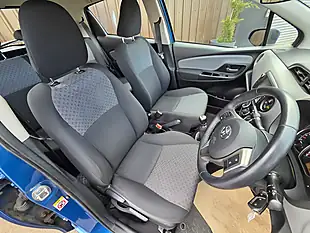 Used 2015 Toyota Yaris Icon Blue - Interior and Exterior details 6