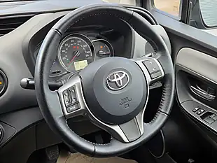 Used 2015 Toyota Yaris Icon Blue - Interior and Exterior details 8