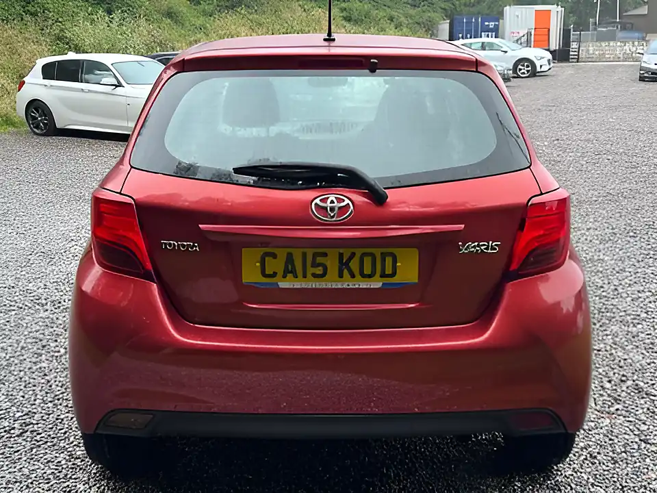 Used 2015 Toyota Yaris Icon Burning Red - Interior and Exterior details 6