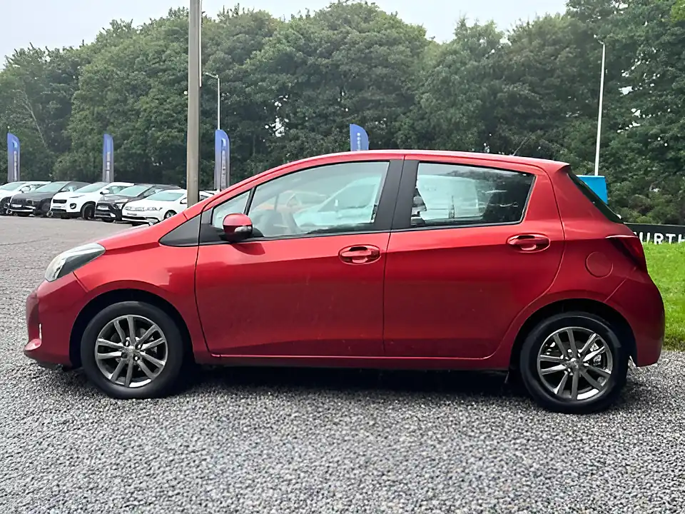 Used 2015 Toyota Yaris Icon Burning Red - Interior and Exterior details 8