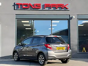 Used 2015 Toyota Yaris Icon Grey - Interior and Exterior details 5