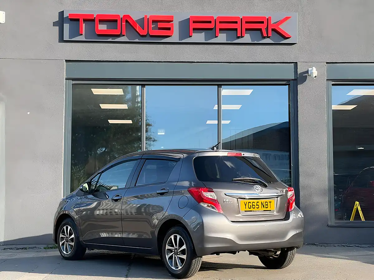 Used 2015 Toyota Yaris Icon Grey - Interior and Exterior details 5