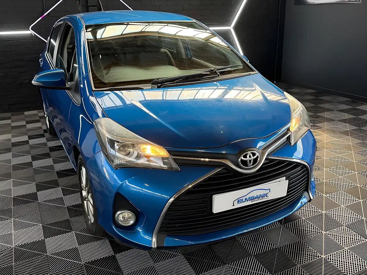 Used 2015 Toyota Yaris Icon - Interior and Exterior details 12