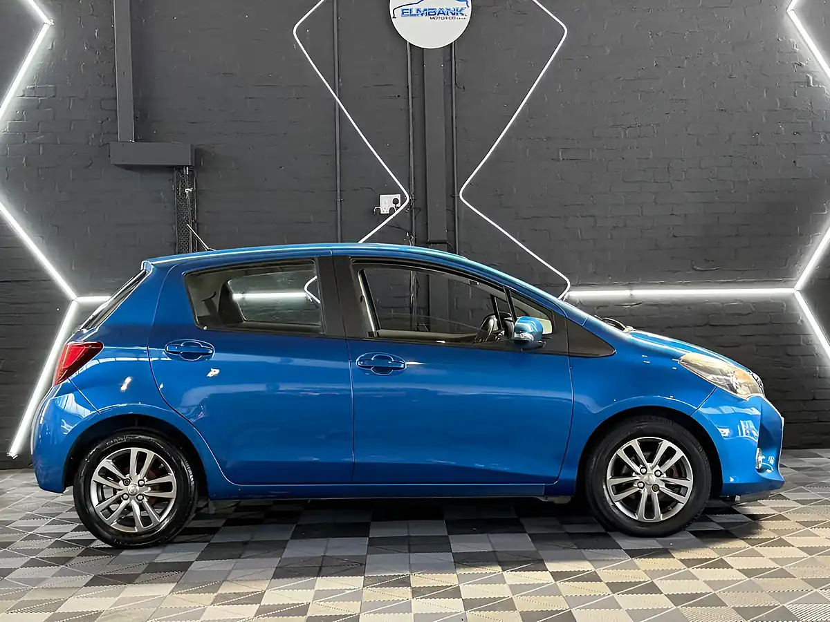 Used 2015 Toyota Yaris Icon - Interior and Exterior details 3