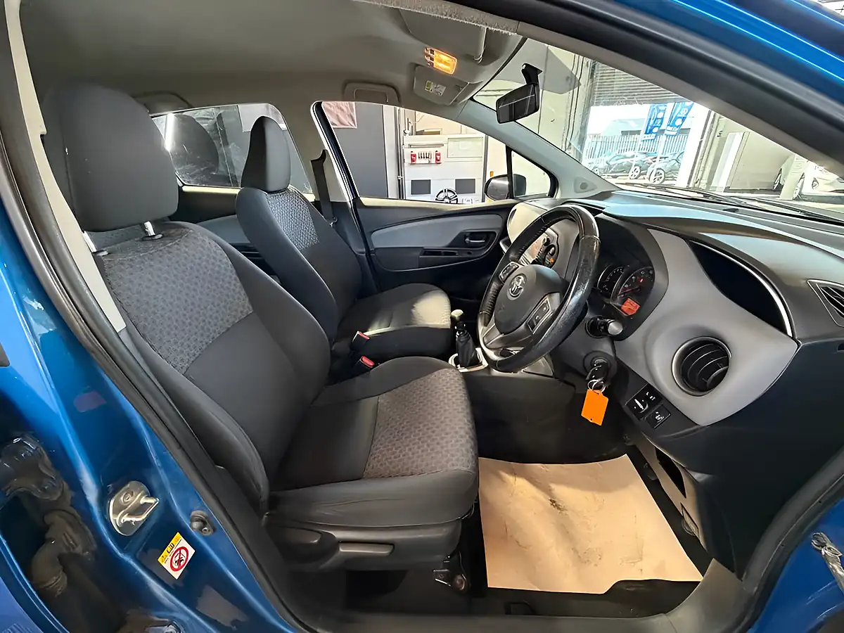 Used 2015 Toyota Yaris Icon - Interior and Exterior details 5