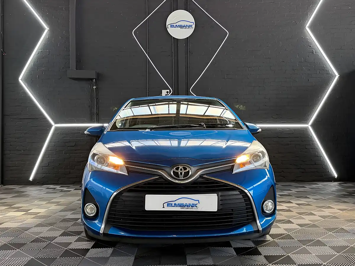 Used 2015 Toyota Yaris Icon - Interior and Exterior details 9
