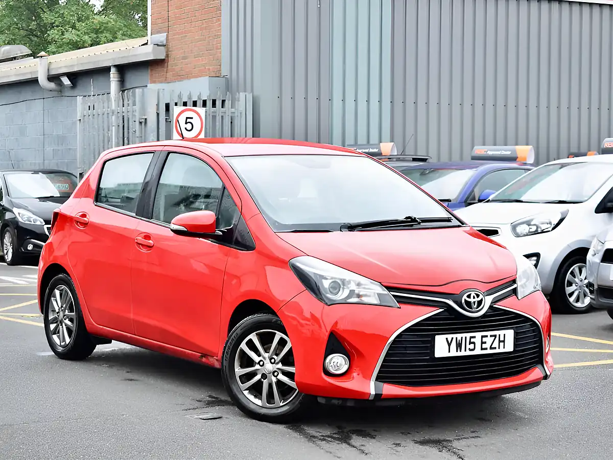 Used 2015 Toyota Yaris Icon Red - Front View