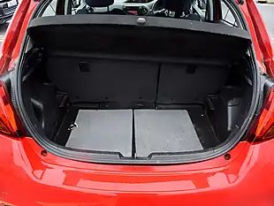Used 2015 Toyota Yaris Icon Red - Interior and Exterior details 7