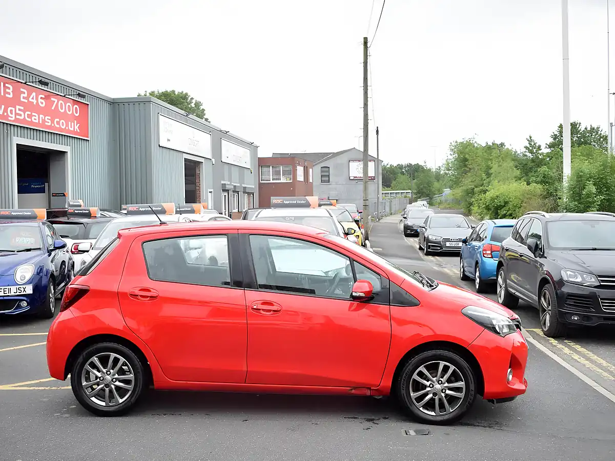 Used 2015 Toyota Yaris Icon Red - Interior and Exterior details 9