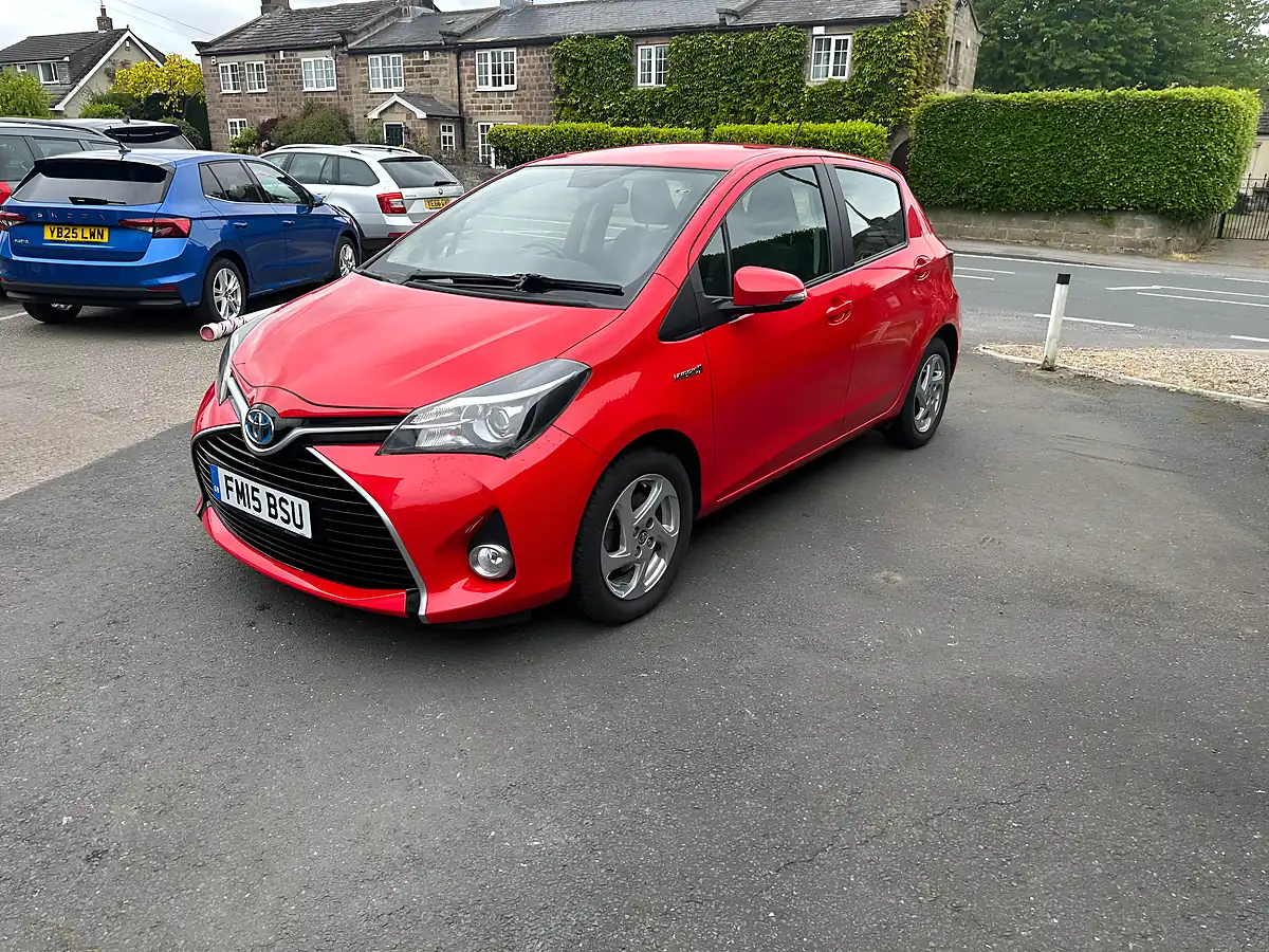 Used 2015 Toyota Yaris Icon Red - Interior and Exterior details 3
