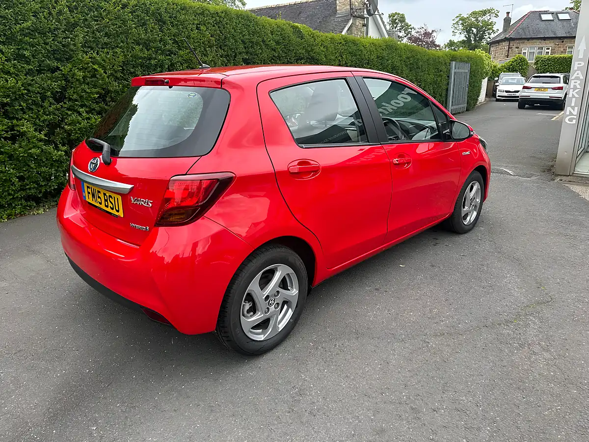 Used 2015 Toyota Yaris Icon Red - Interior and Exterior details 7