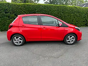Used 2015 Toyota Yaris Icon Red - Interior and Exterior details 8