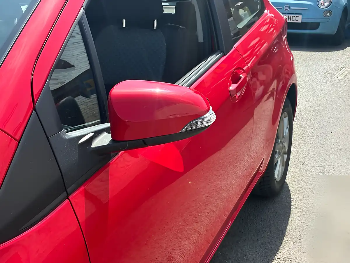Used 2015 Toyota Yaris Icon Red - Interior and Exterior details 16