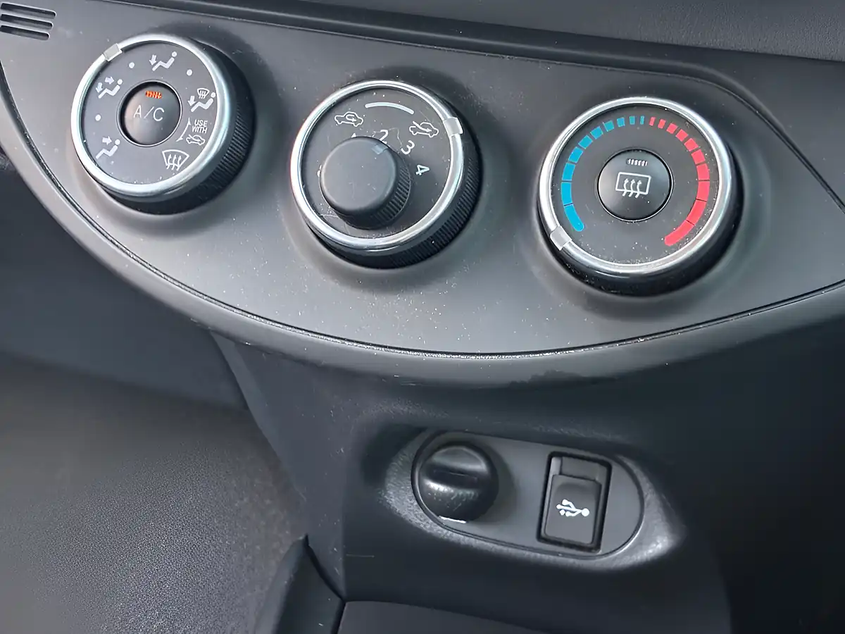 Used 2015 Toyota Yaris Icon Red - Interior and Exterior details 18