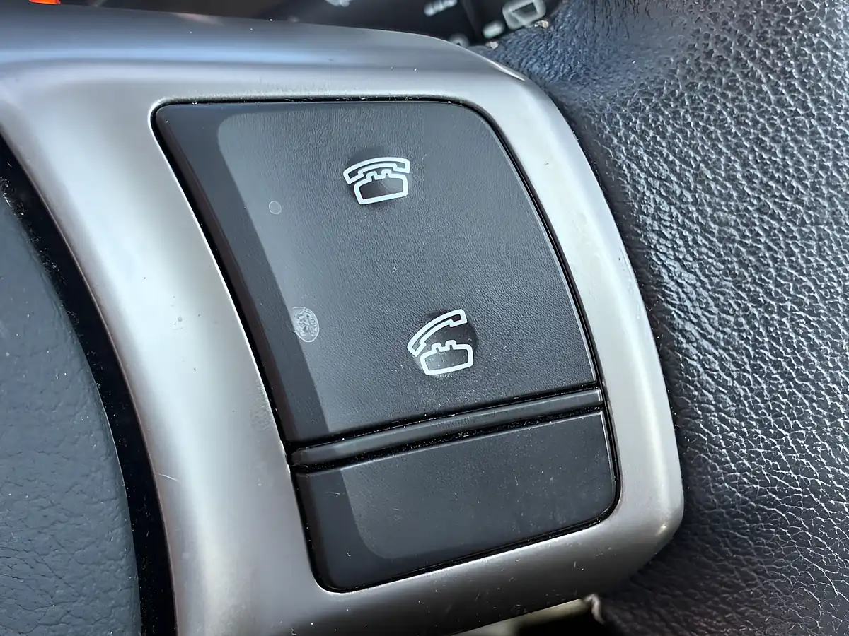 Used 2015 Toyota Yaris Icon Red - Interior and Exterior details 20