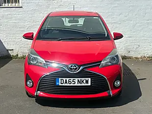Used 2015 Toyota Yaris Icon Red - Interior and Exterior details 3