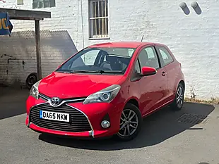 Used 2015 Toyota Yaris Icon Red - Interior and Exterior details 7