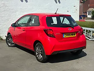 Used 2015 Toyota Yaris Icon Red - Interior and Exterior details 9