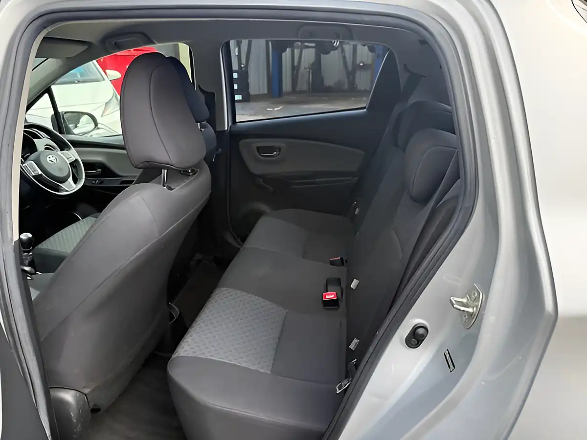 Used 2015 Toyota Yaris Icon Silver - Interior and Exterior details 14