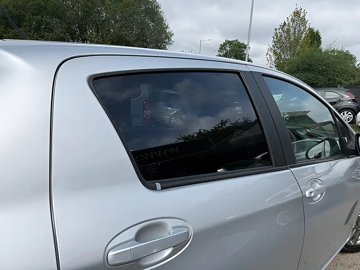 Used 2015 Toyota Yaris Icon Silver - Interior and Exterior details 9