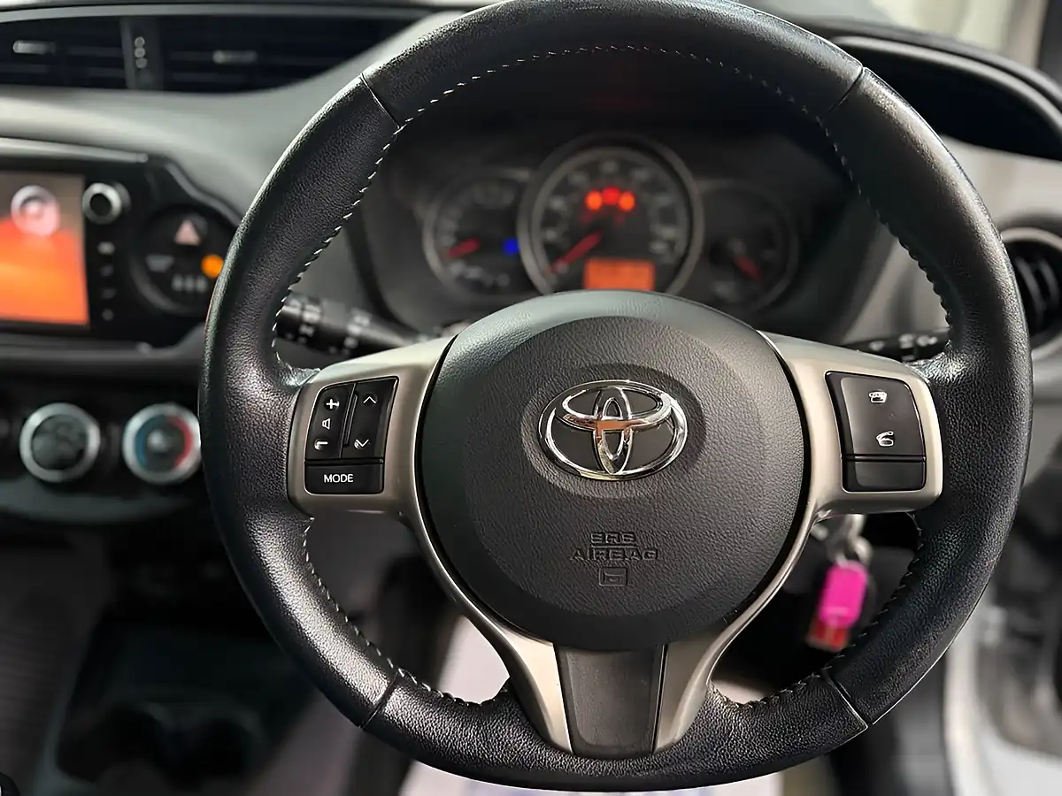 Used 2015 Toyota Yaris Icon Silver - Interior and Exterior details 11