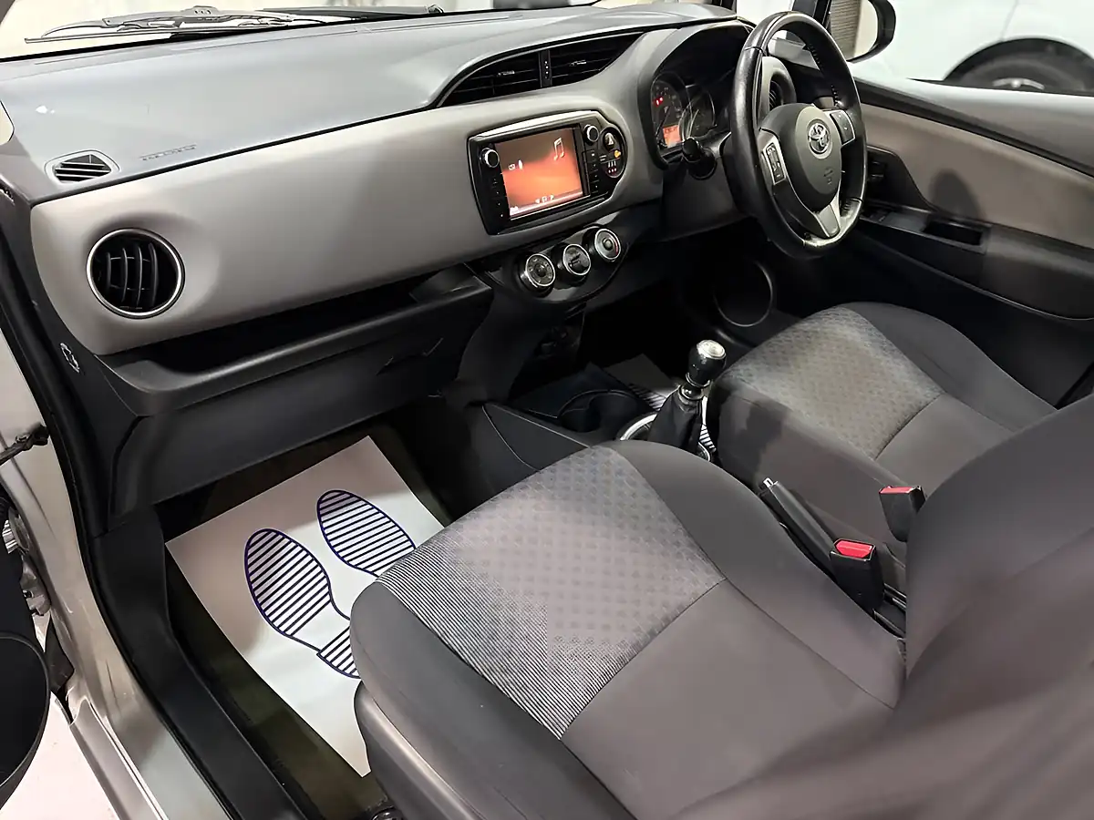 Used 2015 Toyota Yaris Icon Silver - Interior and Exterior details 13