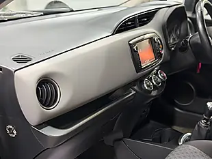 Used 2015 Toyota Yaris Icon Silver - Interior and Exterior details 18