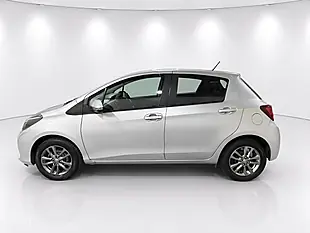 Used 2015 Toyota Yaris Icon Silver - Interior and Exterior details 6