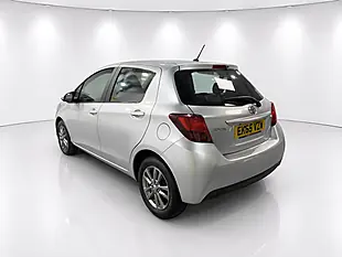 Used 2015 Toyota Yaris Icon Silver - Interior and Exterior details 7