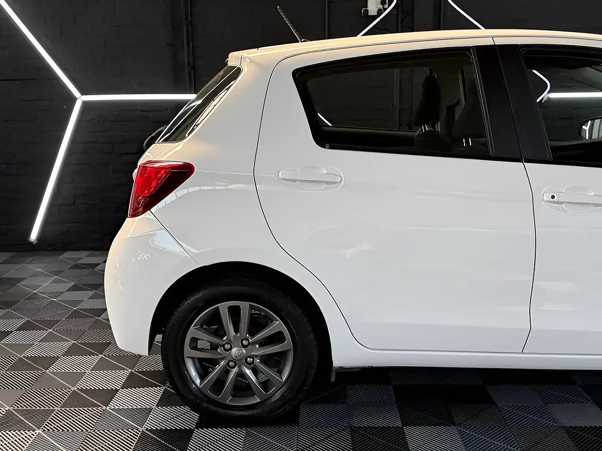 Used 2015 Toyota Yaris Icon White - Interior and Exterior details 17