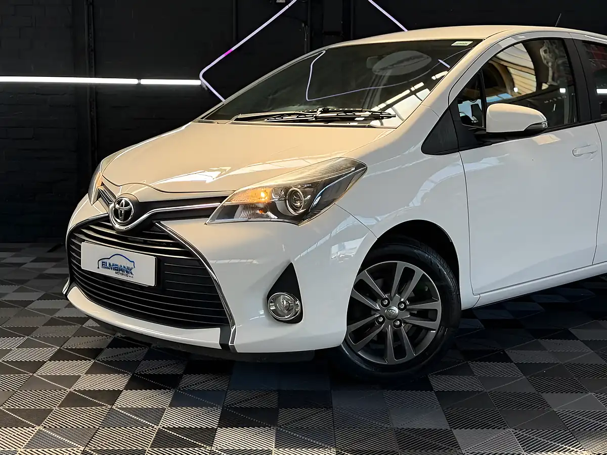 Used 2015 Toyota Yaris Icon White - Interior and Exterior details 3