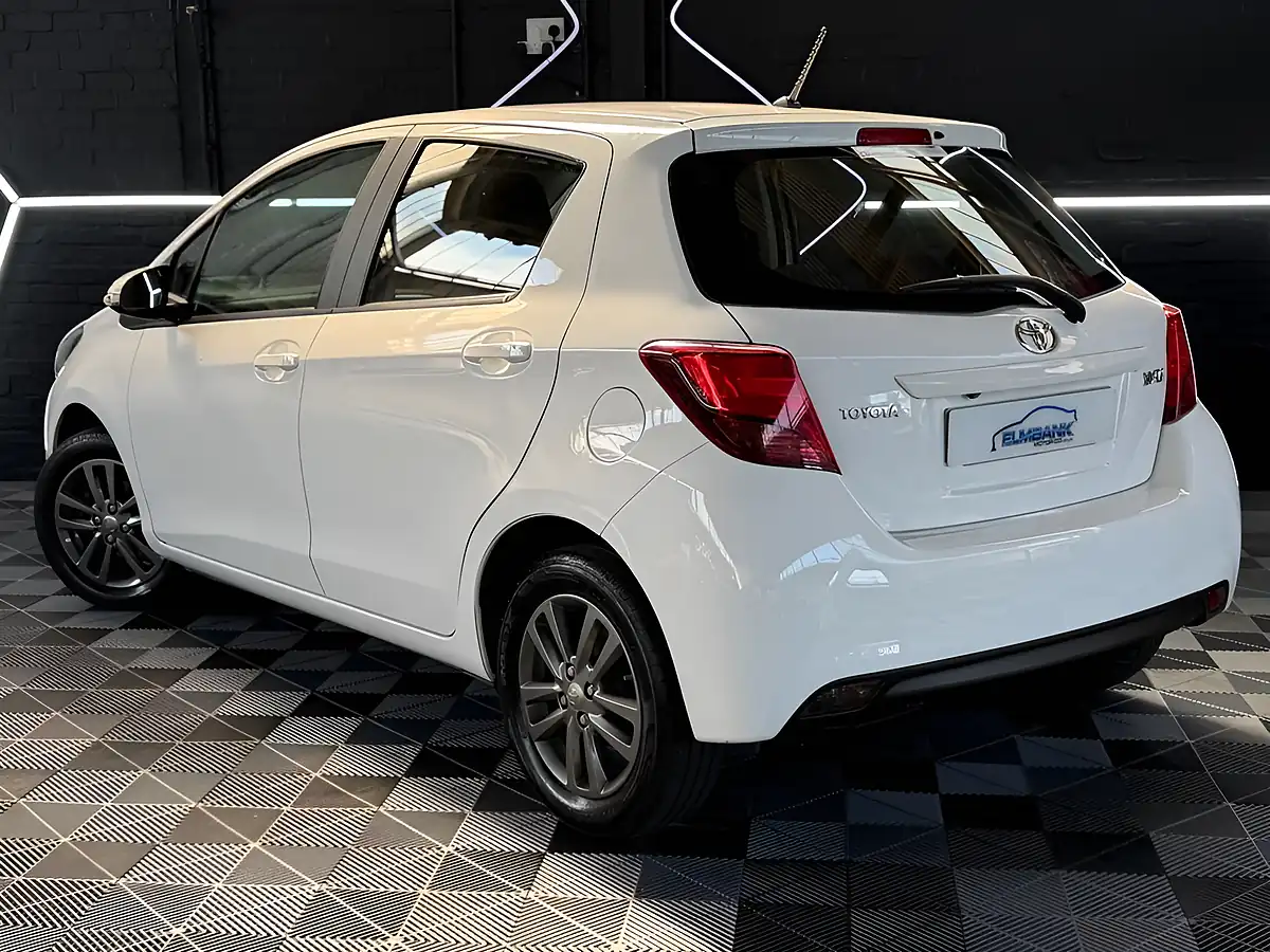 Used 2015 Toyota Yaris Icon White - Interior and Exterior details 7
