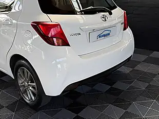 Used 2015 Toyota Yaris Icon White - Interior and Exterior details 8