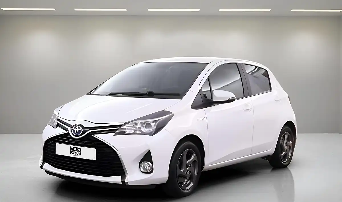 Used 2015 Toyota Yaris Icon White - Interior and Exterior details 2