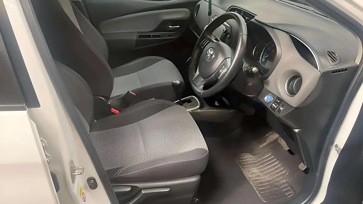 Used 2015 Toyota Yaris Icon White - Interior and Exterior details 5