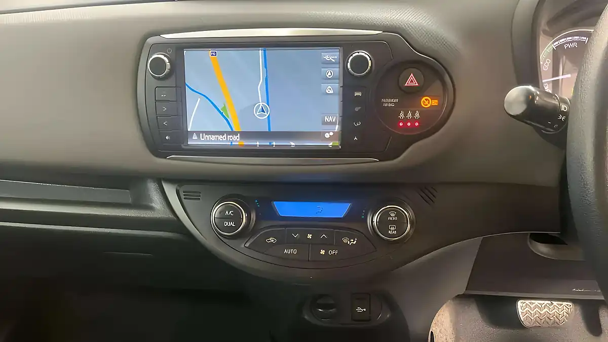 Used 2015 Toyota Yaris Icon White - Interior and Exterior details 7