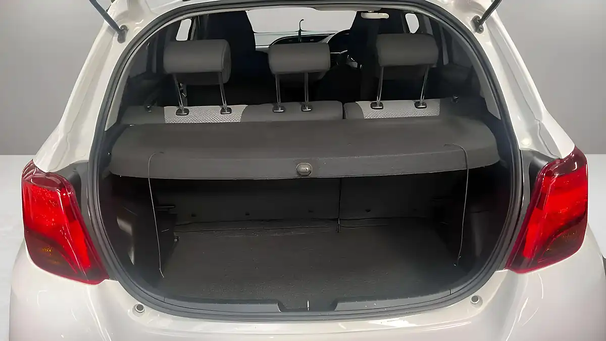 Used 2015 Toyota Yaris Icon White - Interior and Exterior details 9