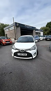 Used 2015 Toyota Yaris Icon White - Interior and Exterior details 3