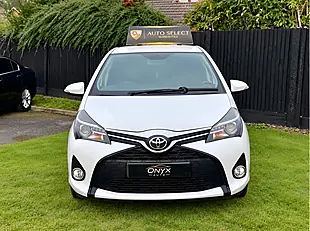 Used 2015 Toyota Yaris Sport Pure White - Interior and Exterior details 4