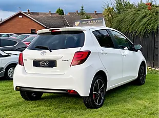 Used 2015 Toyota Yaris Sport Pure White - Interior and Exterior details 8