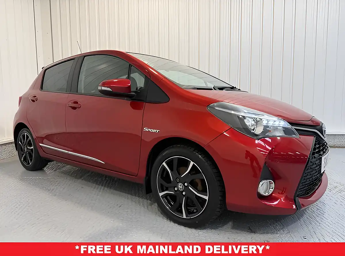 Used 2015 Toyota Yaris Sport Red - Front View