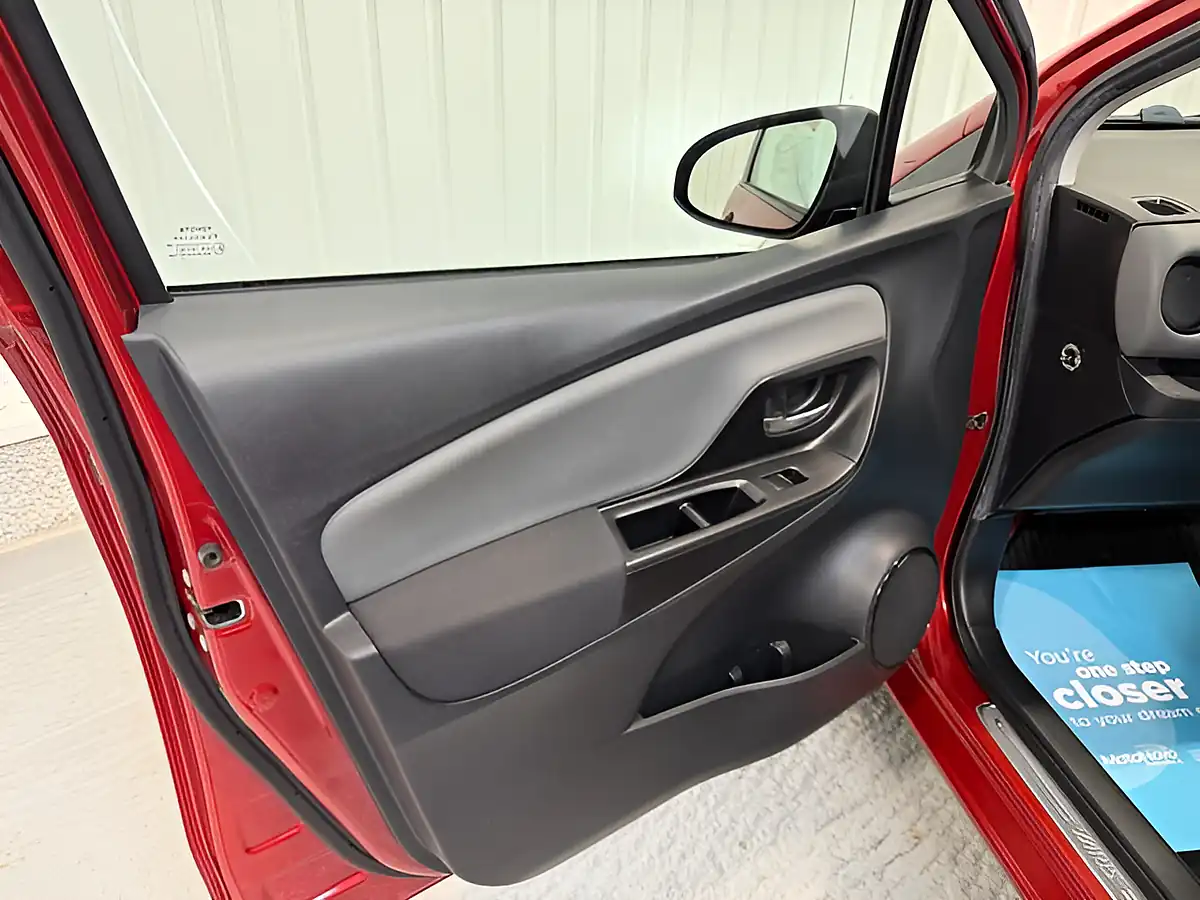 Used 2015 Toyota Yaris Sport Red - Interior and Exterior details 11