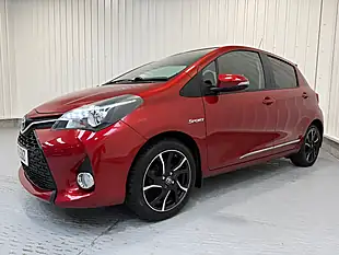 Used 2015 Toyota Yaris Sport Red - Interior and Exterior details 3