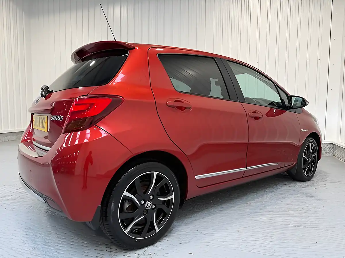 Used 2015 Toyota Yaris Sport Red - Interior and Exterior details 6