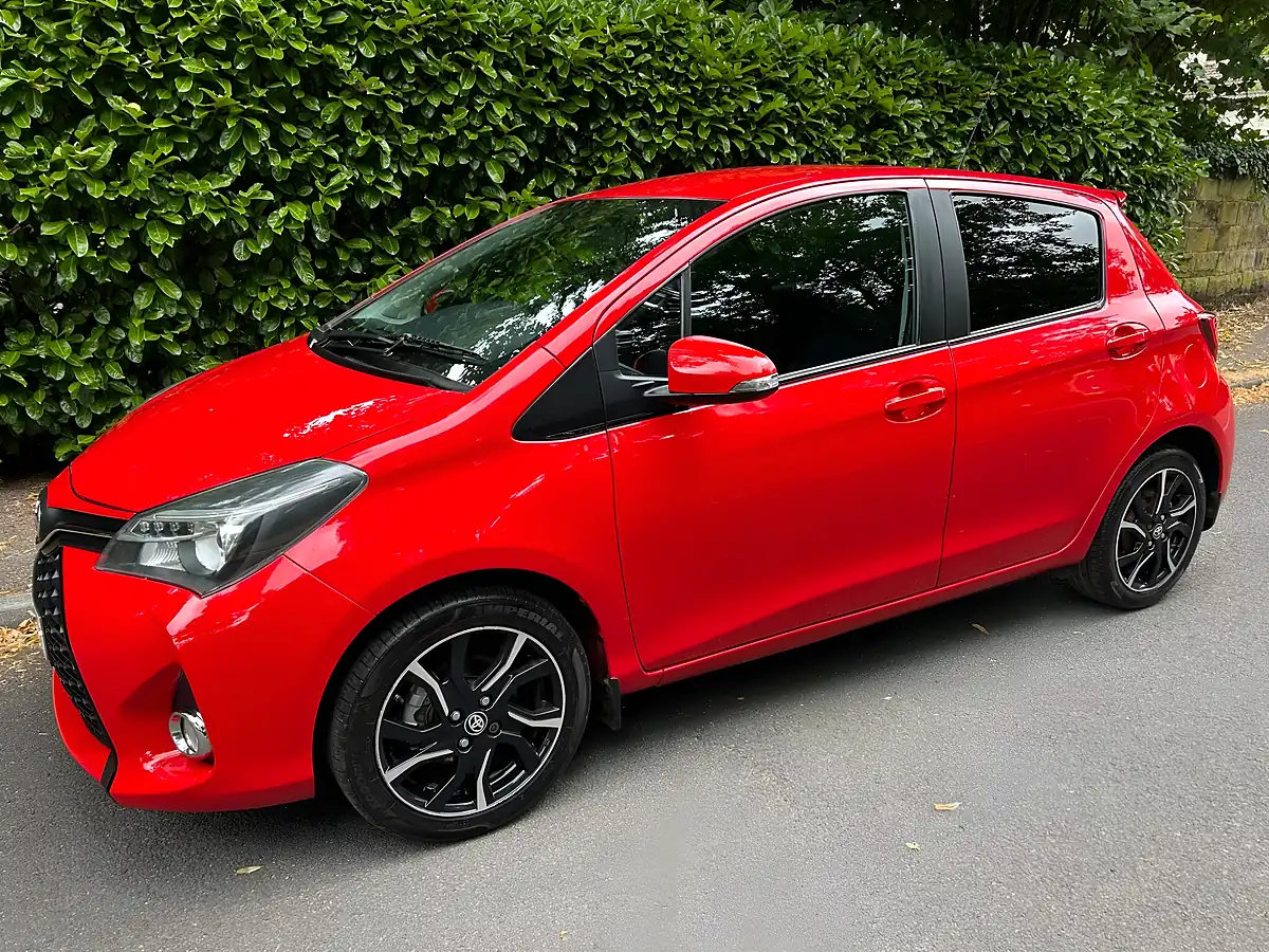 Used 2015 Toyota Yaris Sport Red - Interior and Exterior details 3