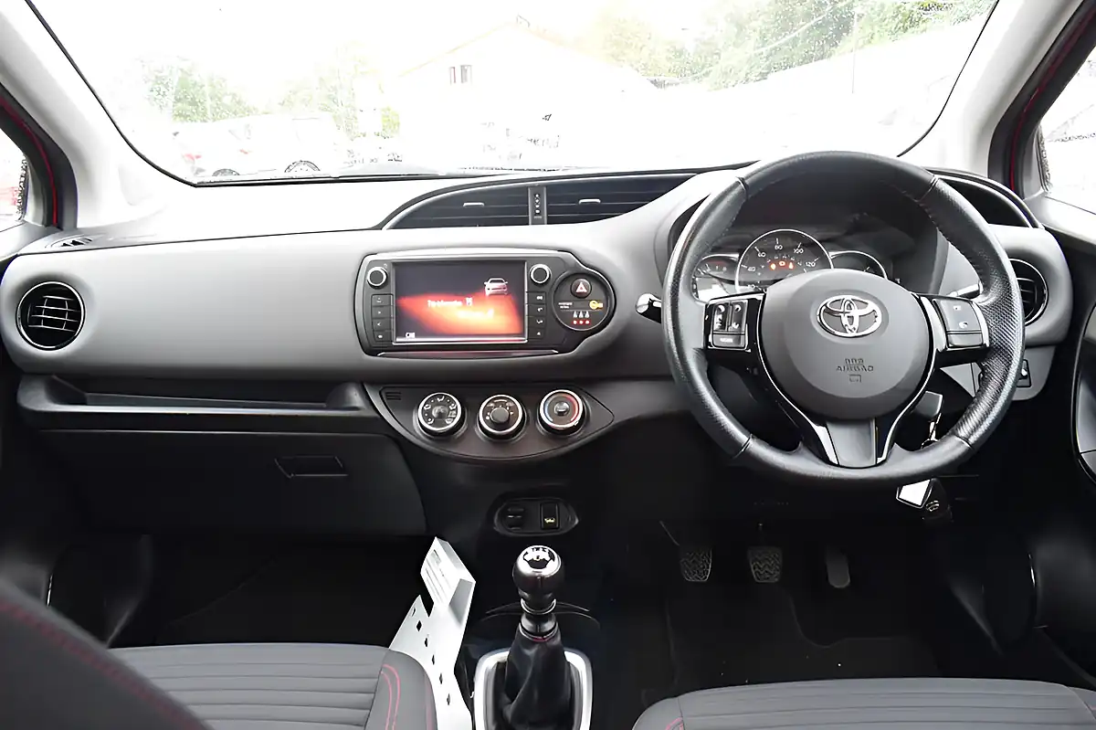Used 2015 Toyota Yaris Sport Red - Interior and Exterior details 11