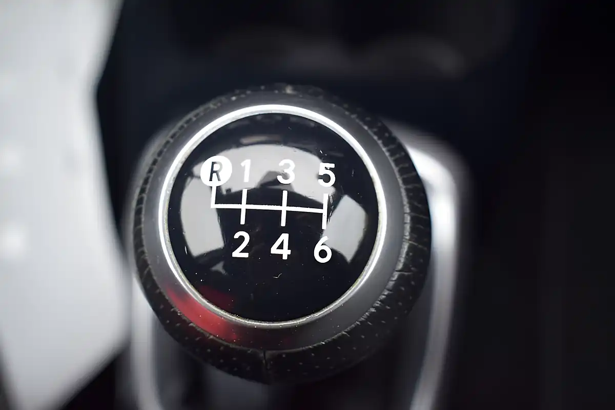 Used 2015 Toyota Yaris Sport Red - Interior and Exterior details 12