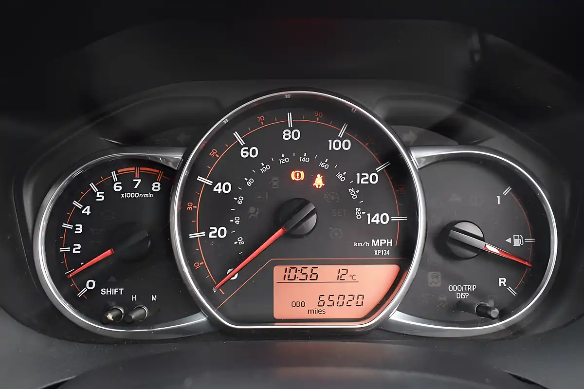 Used 2015 Toyota Yaris Sport Red - Interior and Exterior details 14