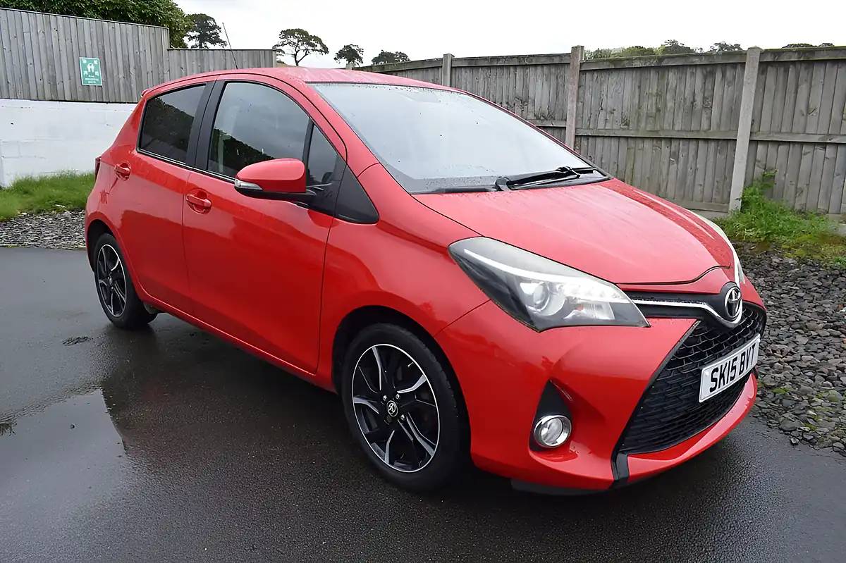 Used 2015 Toyota Yaris Sport Red - Interior and Exterior details 9